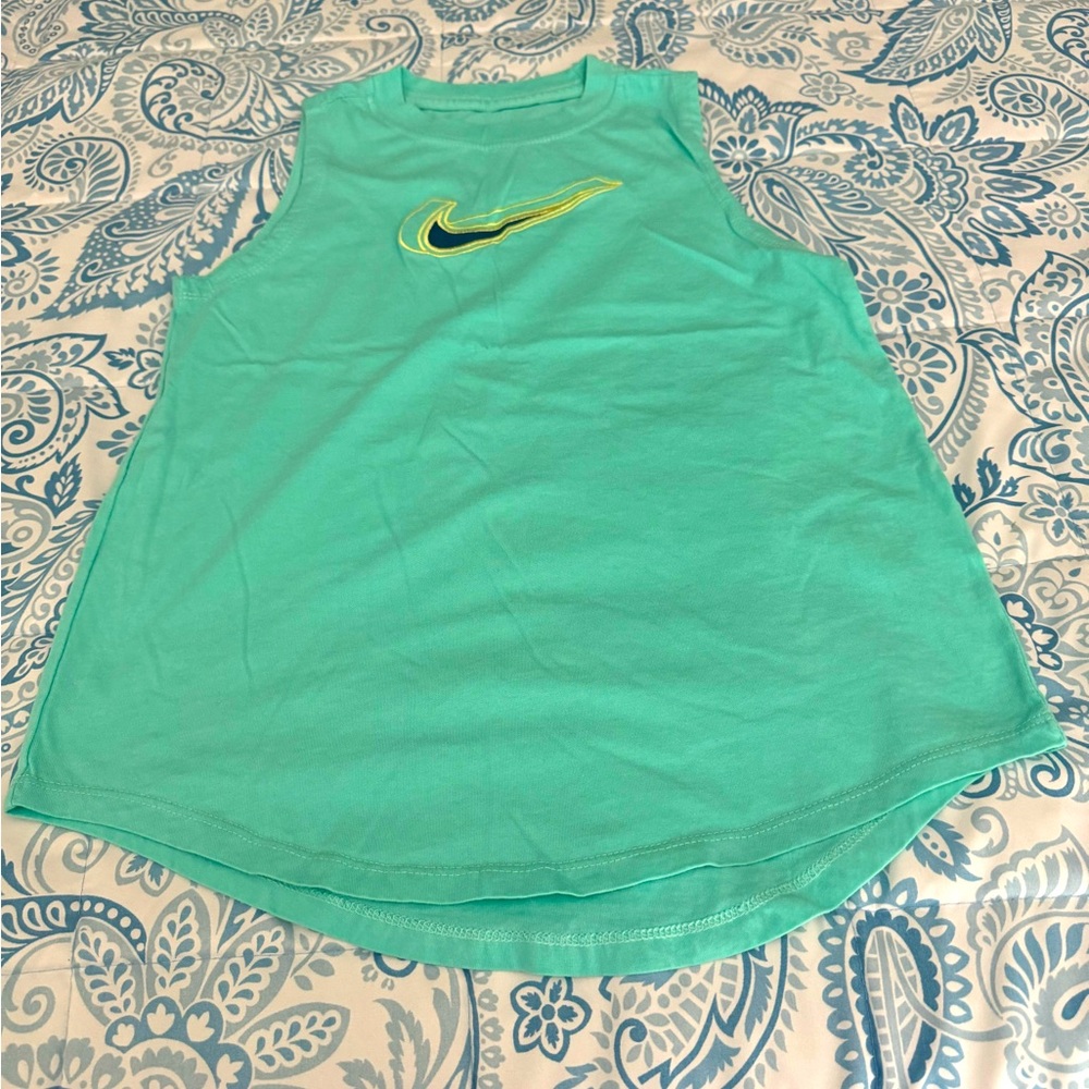 Nike Girls tank top size Youth large